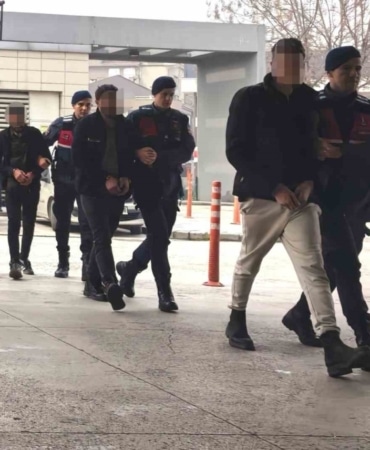 Bursa’da 7 bağ evini soyan şüpheliler JASAT’tan kaçamadı