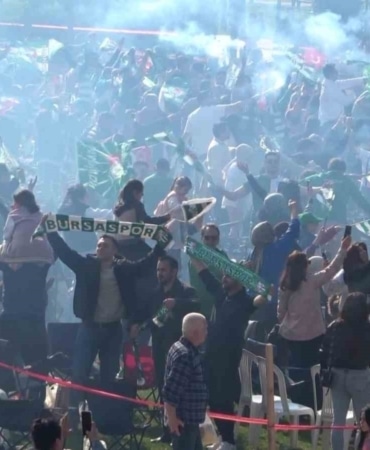Bursaspor şampiyonluğunu böyle karşıladı