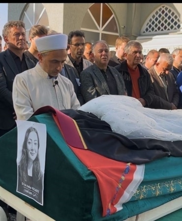 Cinayet kurbanı avukat Hatice Kocaefe duvağıyla son yolculuğuna uğurlandı