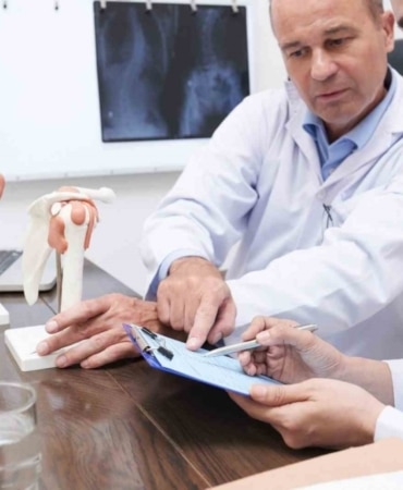 Diz protezi her zaman kalıcı mı?