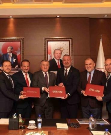 Karacabey’e 100 milyonluk spor yatırımı