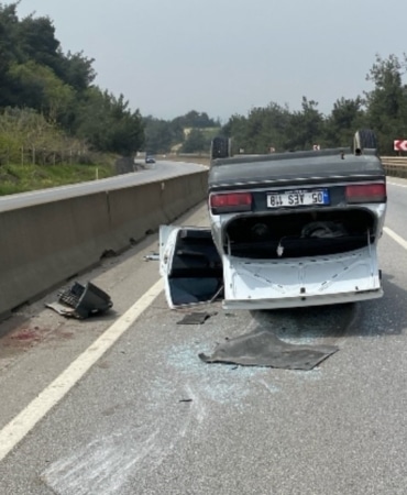 Kontrolden çıkan otomobil takla atıp ters durdu