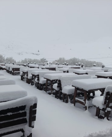 Nisan sonunda Uludağ’da kış geri döndü