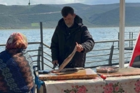 Ulubat Gölü’nde su çok olunca yakalanamayan turna sezonu pahalı açıldı