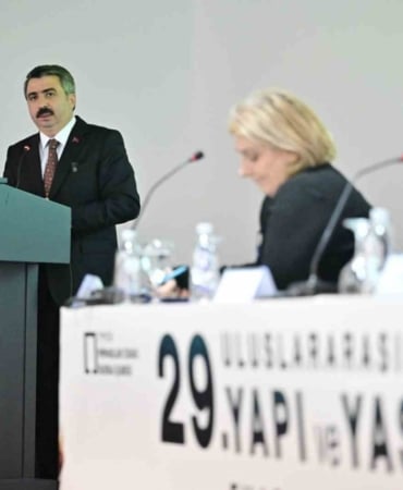 Yıldırım geleceği inşa ediyor