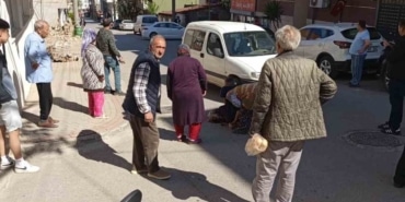 Yolun karşısına geçerken ticari aracın çarptığı yaşlı kadın hayatını kaybetti