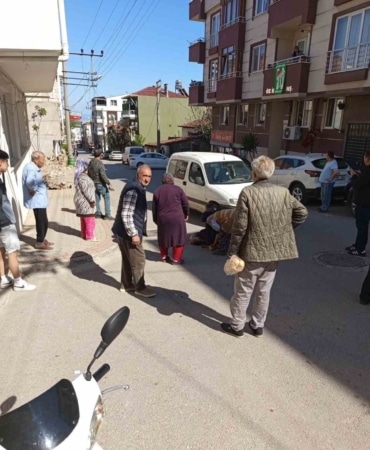 Yolun karşısına geçerken ticari aracın çarptığı yaşlı kadın hayatını kaybetti