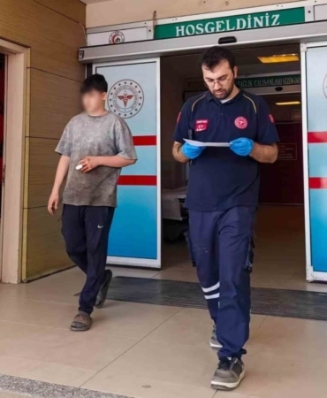 16 yaşındaki gencin parmağı koptu