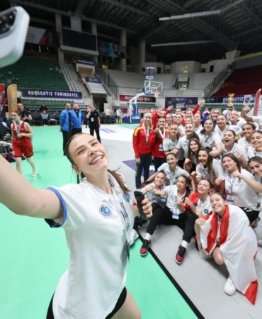 Bursa’da spor şenliklerinde kardeşlik rüzgarı