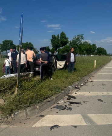 (Düzeltme) Yenişehir’de trafik kazası: 3 yaralı