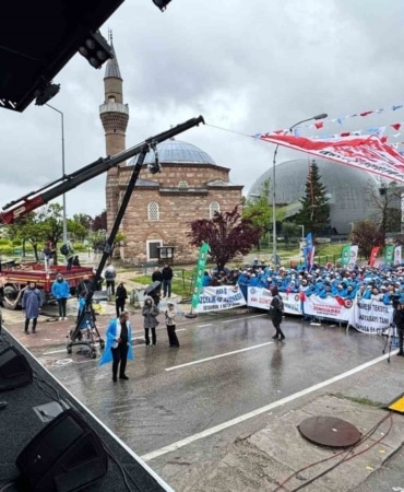 HAK-İŞ Başkanı Arslan: "Türkiye’nin bütün meydanları Taksim Meydanı’dır"