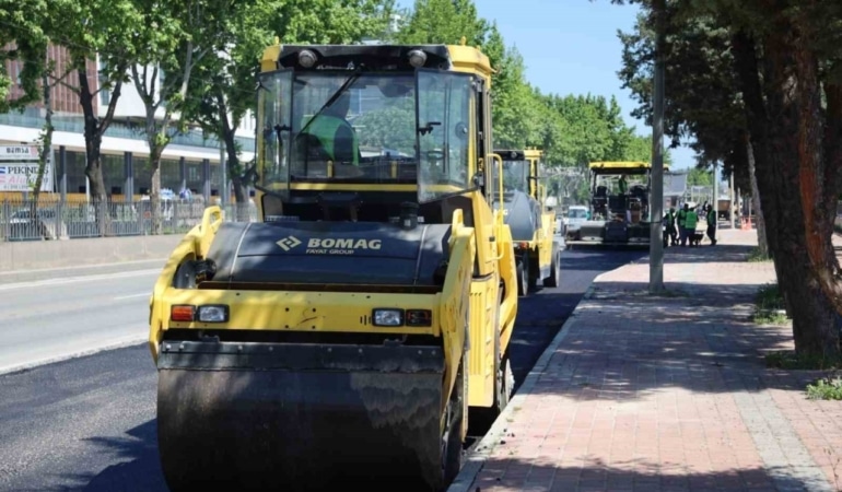 İstanbul Yolu’nda hummalı asfalt çalışması