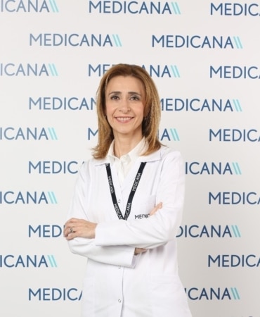 "Makyaj yaparken göz sağlığınızdan olmayın"