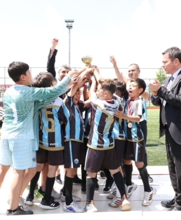 Osmangazi’de çocuk olimpiyatları nefes kesen yarışlara sahne oldu