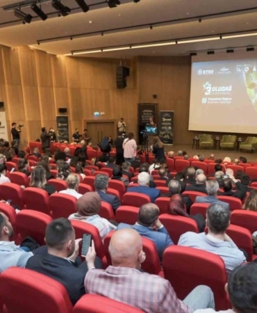 Yeşil Çevre’den Uludağ Çevre Forumu’nda sürdürülebilir gelecek vurgusu