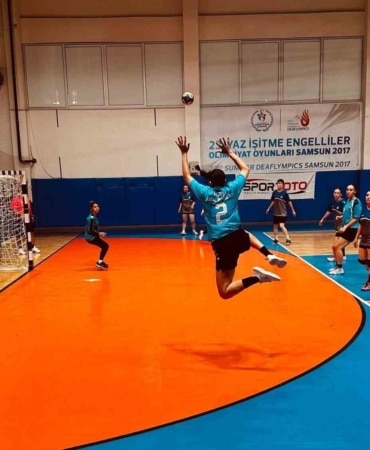 BURSA ULUDAĞ ÜNİVERSİTESİ (BUÜ) KADIN HENTBOL TAKIMI, TÜRKİYE ÜNİVERSİTE SPORLARI FEDERASYONU TARAFINDAN SAMSUN ONDOKUZ MAYIS ÜNİVERSİTESİ EV SAHİPLİĞİNDE DÜZENLENEN ÜNİLİG HENTBOL TÜRKİYE ŞAMPİYONASI’NDA ÖNEMLİ BİR BAŞARIYA İMZA ATTI.