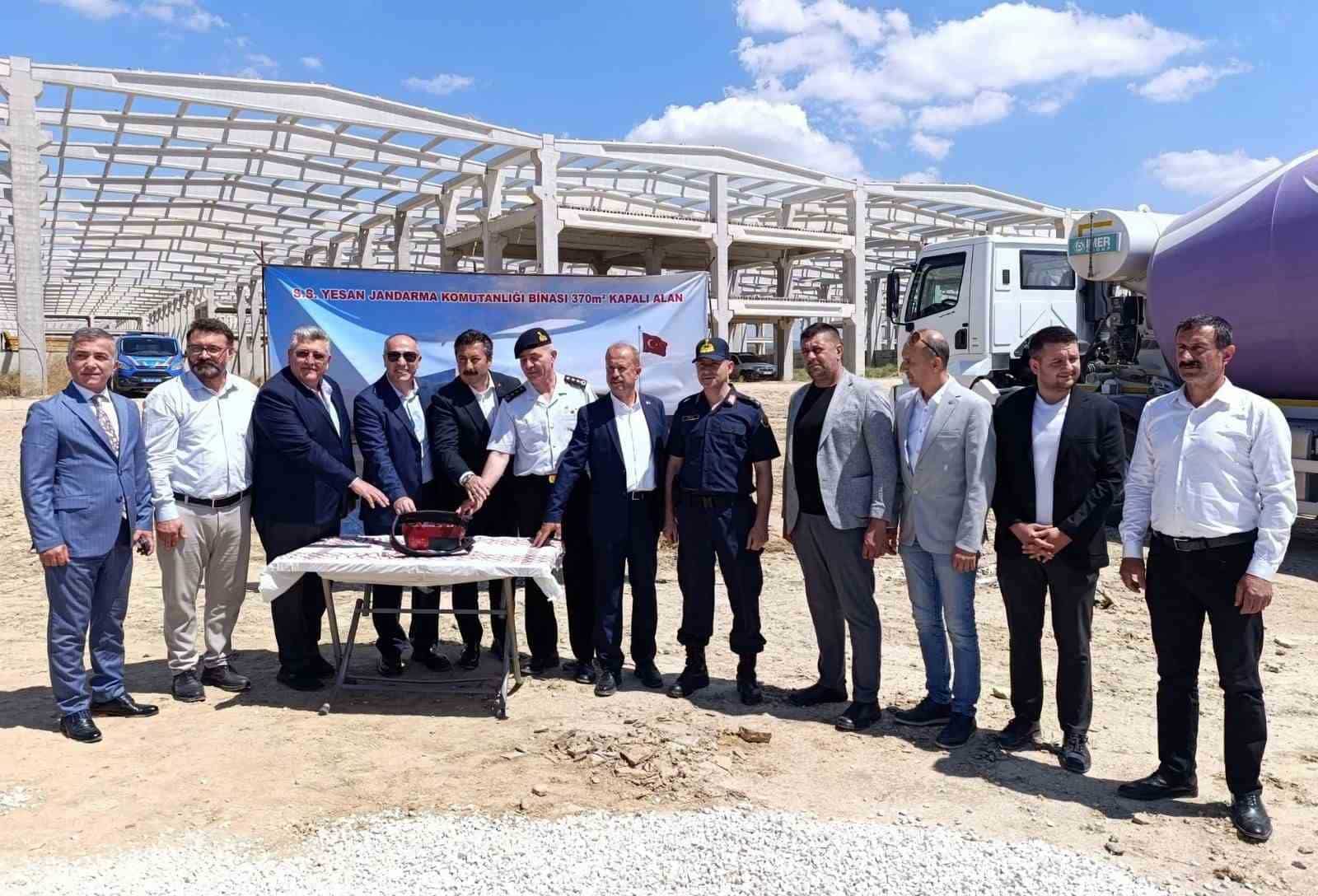 TÜRKİYE'YE ÖRNEK YATIRIMIN OLDUĞU ALANA JANDARMA KARAKOLU YAPILIYOR