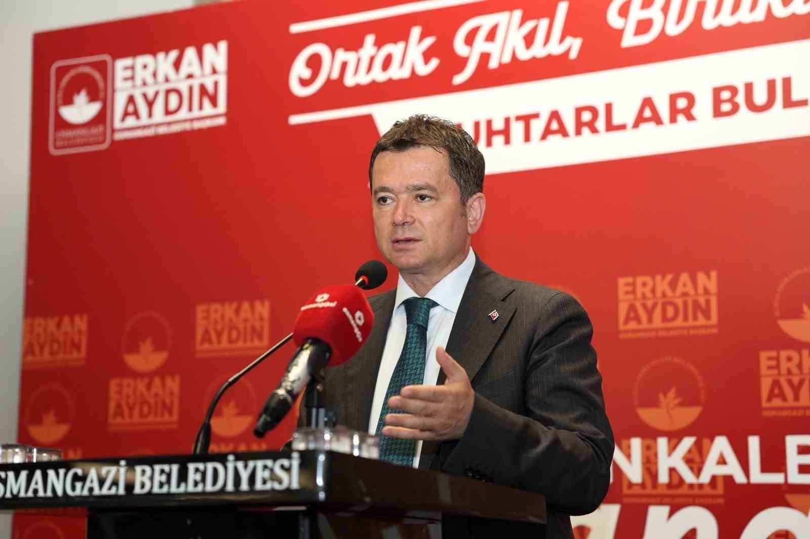 OSMANGAZİ BELEDİYE BAŞKANI ERKAN AYDIN, MAHALLE MUHTARLARIYLA DÜZENLENEN "ORTAK AKIL BİRLİKTE YÖNETİM" BULUŞMASINDA BİR ARAYA GELEREK MAHALLELERİN SORUN VE TALEPLERİNİ DİNLEDİ. BAŞKAN AYDIN, OSMANGAZİ’DE YAŞAYAN YAKLAŞIK 1 MİLYON VATANDAŞIN SORUNLARINI MUHTARLARLA İŞ BİRLİĞİ İÇERİSİNDE ÇÖZMEK İÇİN ÇALIŞTIKLARINI BELİRTTİ.