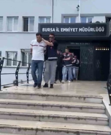 İŞ VE BURS VAADİYLE HESAP AVINA ÇIKAN ŞEBEKEYE FİLM GİBİ OPERASYON! POLİS "2’NCİ KİŞİ" ROLÜNE GİRİP ÇÖKERTTİ