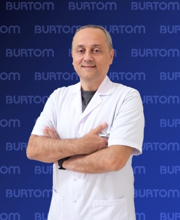 SAĞLIKLI VE UZUN HAYATIN PÜF NOKTALARI HAKKINDA BİLGİLER VEREN FONKSİYONEL TIP HEKİMİ FİTOTERAPİST DR. BEKİR UĞUR YAVUZCAN, "SAĞLIKLI VE UZUN BİR YAŞAM SÜRDÜREBİLMEK İÇİN BESLENME, YAŞAM TARZI SEÇİMLERİ VE ALIŞKANLIKLARININ BİR KOMBİNASYONUNU İÇEREN ALIŞKANLIKLAR ZİNCİRİNİ SÜRDÜRMEMİZ GEREKİYOR" DEDİ.