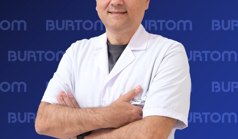 SAĞLIKLI VE UZUN HAYATIN PÜF NOKTALARI HAKKINDA BİLGİLER VEREN FONKSİYONEL TIP HEKİMİ FİTOTERAPİST DR. BEKİR UĞUR YAVUZCAN, "SAĞLIKLI VE UZUN BİR YAŞAM SÜRDÜREBİLMEK İÇİN BESLENME, YAŞAM TARZI SEÇİMLERİ VE ALIŞKANLIKLARININ BİR KOMBİNASYONUNU İÇEREN ALIŞKANLIKLAR ZİNCİRİNİ SÜRDÜRMEMİZ GEREKİYOR" DEDİ.