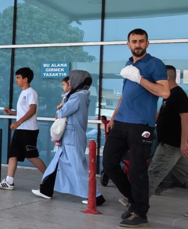 ELİNİ MAKİNAYA KAPTIRAN İŞÇİNİN PARMAĞI KOPTU
