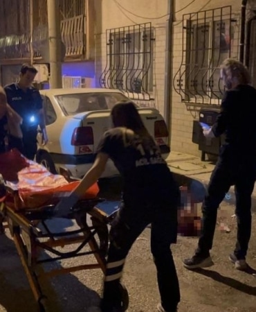 Annesini bıçaklayıp dehşet saçtı: Ağır yaralı kadın yaşam savaşını kaybetti