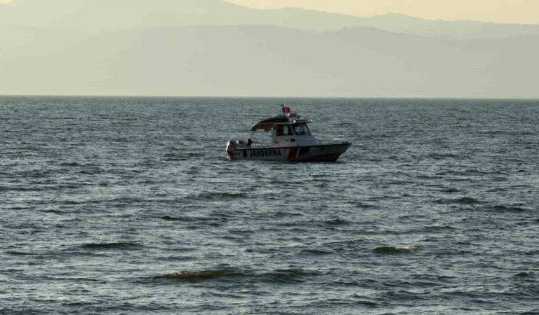 İznik Gölü’nde akıntıya kapılan emekli polis hayatını kaybetti, oğlu kurtarıldı