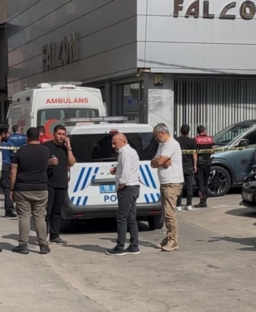 Kadın iş ortağını vurdu, canına kıydı