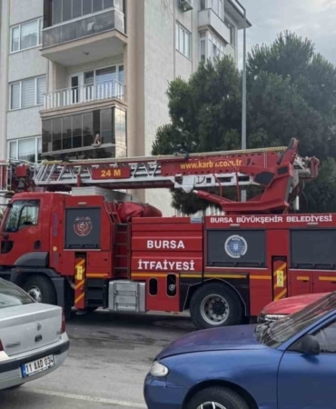 Karga kurtarılırken arkadaşları adeta kuşatma yaptı, saldırgan davranışlar sergiledi