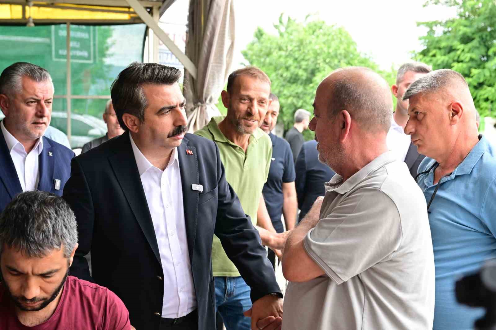 YILDIRIM BELEDİYE BAŞKANI OKTAY YILMAZ, SAMANLI MAHALLESİ'NDE VATANDAŞLARLA BİR ARAYA GELDİ.