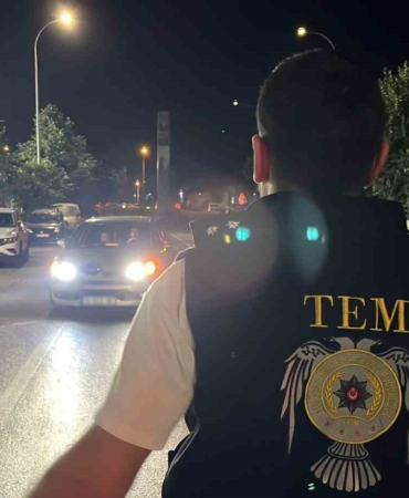 BURSA EMNİYET MÜDÜRLÜĞÜ KOORDİNESİNDE KESTEL VE GÜRSU İLÇELERİNDE GENİŞ ÇAPLI 'HUZUR' UYGULAMASI YAPILDI