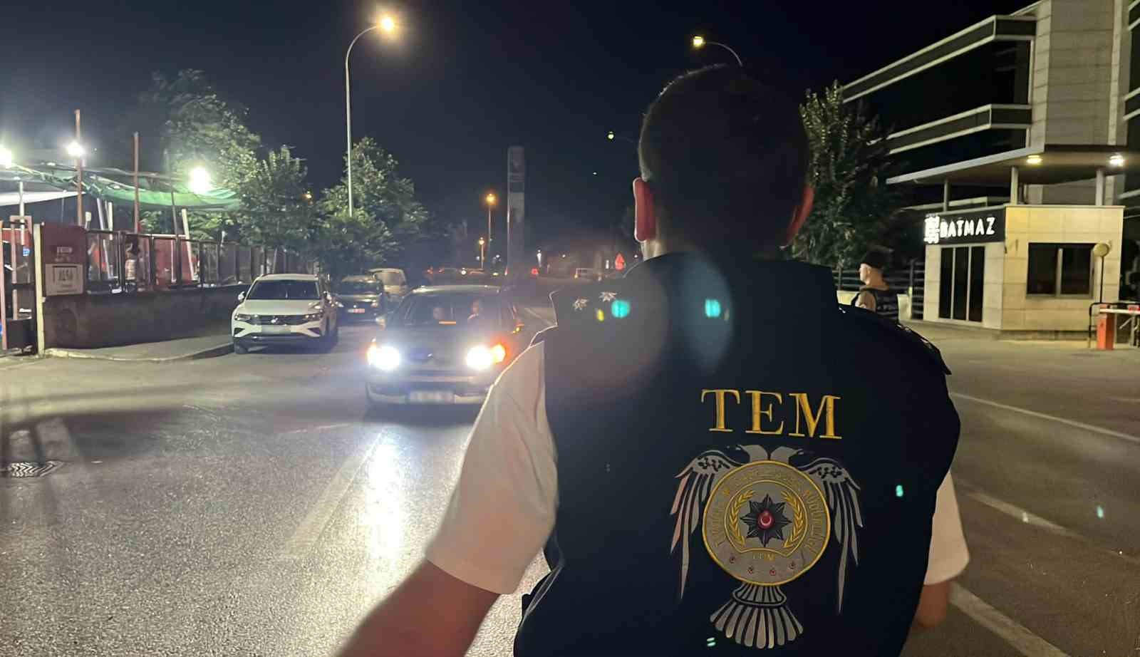 BURSA EMNİYET MÜDÜRLÜĞÜ KOORDİNESİNDE KESTEL VE GÜRSU İLÇELERİNDE GENİŞ ÇAPLI 'HUZUR' UYGULAMASI YAPILDI