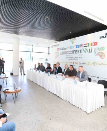 İNEGÖL’ÜN KÜLTÜREL MİRASINI YAŞATAN VE ARTIK ŞEHRİN BİR MARKASI HALİNE GELEN ULUSLARARASI KÜLTÜR SANAT FESTİVALİ, BU YIL 39’UNCU KEZ DÜZENLENECEK. 13-19 TEMMUZ TARİHLERİ ARASINDA YAPILACAK FESTİVAL ÖNCESİ AÇIKLAMALARDA BULUNAN BELEDİYE BAŞKANI ALPER TABAN, FESTİVALİN TÜM DETAYLARINI KAMUOYU İLE PAYLAŞTI.