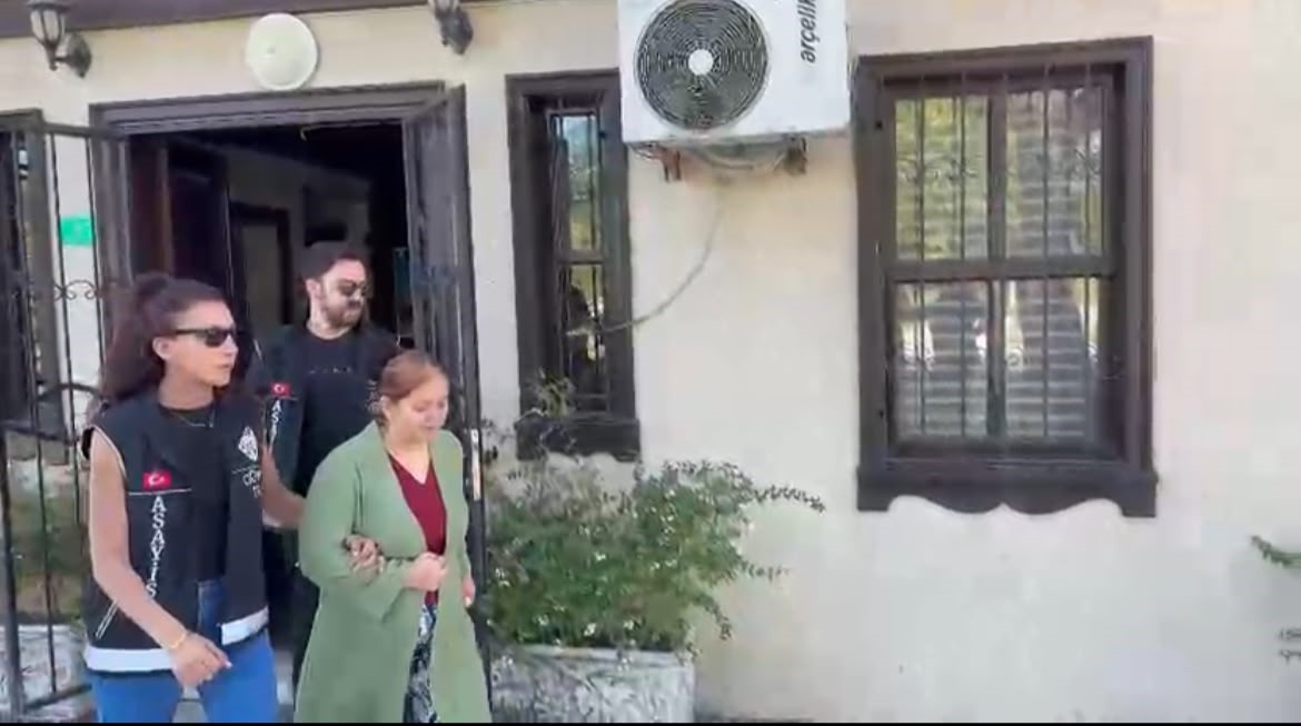 33 YIL HAPİS CEZASIYLA ARANAN HIRSIZLIK HÜKÜMLÜSÜ BURSA’DA YAKALANDI