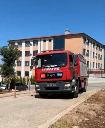 BURSA'NIN KESTEL İLÇESİ AKTAŞTEPE MEVKİSİNDE ÇIKAN ORMAN YANGINI, EKİPLERİN YOĞUN MÜDAHALESİ SONUCU KONTROL ALTINA ALINARAK SÖNDÜRÜLDÜ.