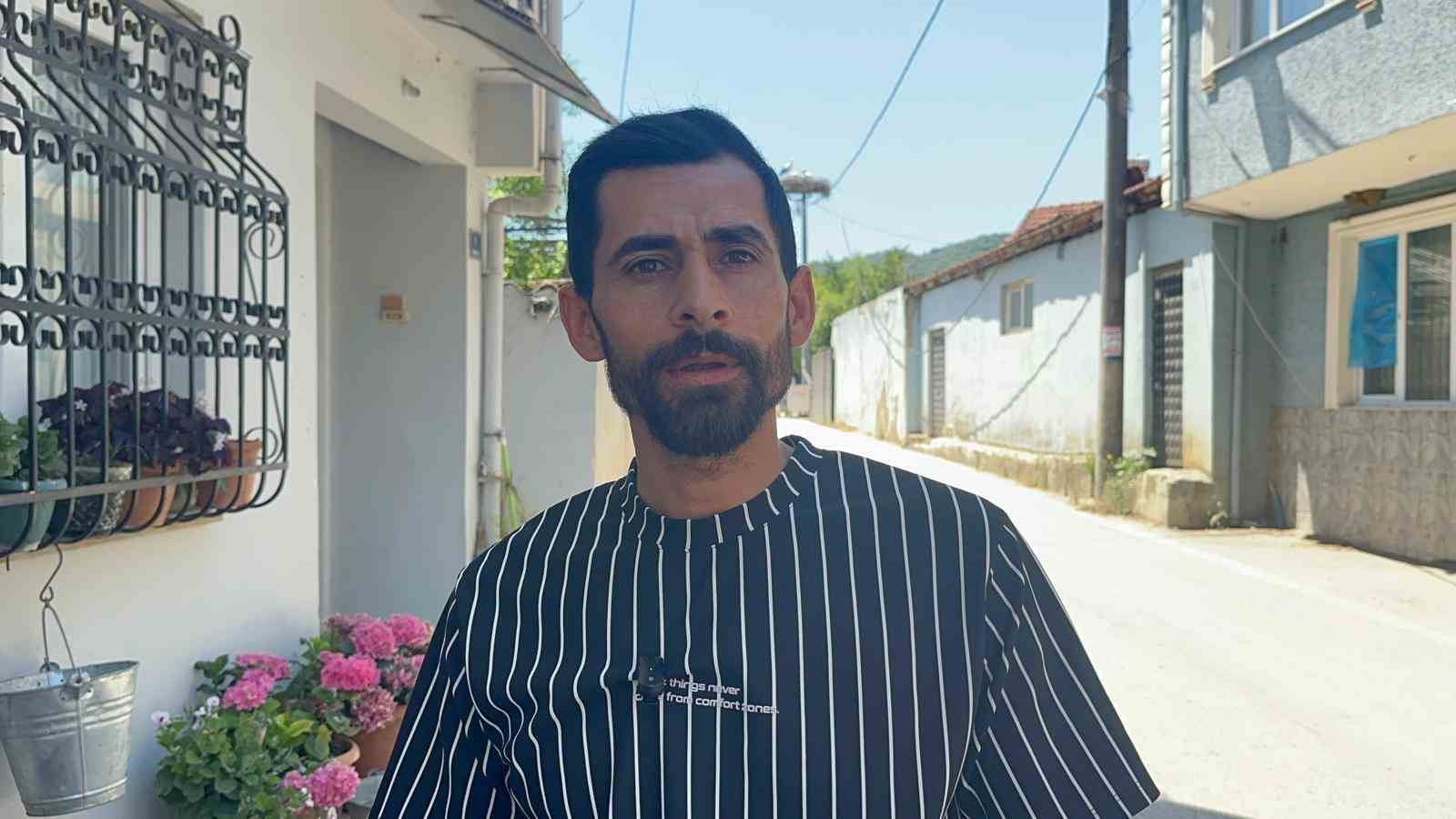 SÜLEYMAN KOÇOĞLU'NUN OĞLU İLKER KOÇOĞLU DA BABASI İLE KAZ ARASINDAKİ DOSTLUĞUN BİR KÖPEĞİN SADAKATİNİ ARATMADIĞINI İFADE ETTİ.