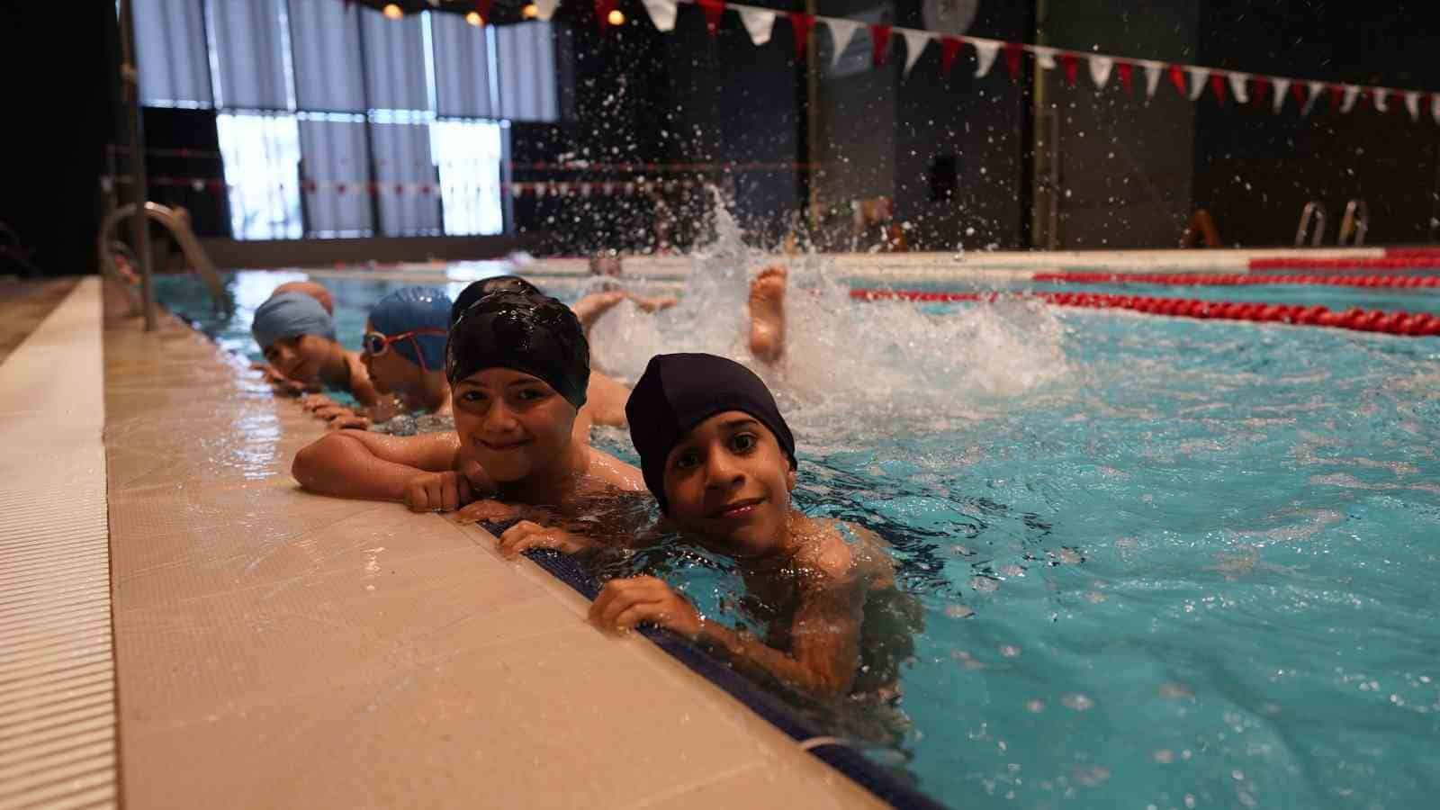 YILDIRIM BELEDİYESİ'NİN, ÇOCUKLARIN YAZ TATİLİNİ DOLU DOLU GEÇİRMELERİ İÇİN BAŞLATTIĞI YAZ SPOR OKULLARI BÜYÜK İLGİ GÖRÜYOR.