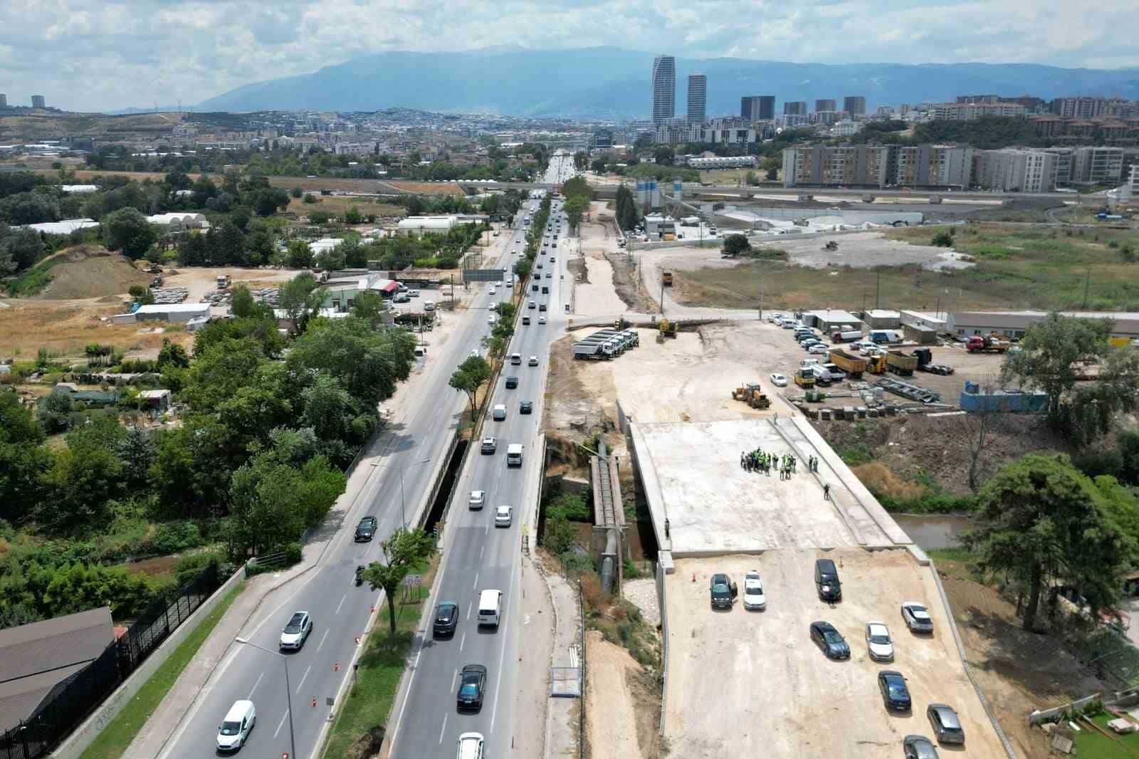 BURSA BÜYÜKŞEHİR BELEDİYESİ BAŞKAN VEKİLİ ŞAHİN BİBA, ‘GEÇİT KÖPRÜSÜ VE BAĞLANTI YOLLARI’ İLE ‘MUDANYA-ÇAĞRIŞAN ALT GEÇİT PROJESİ’ ÇALIŞMALARINI YERİNDE İNCELEDİ.