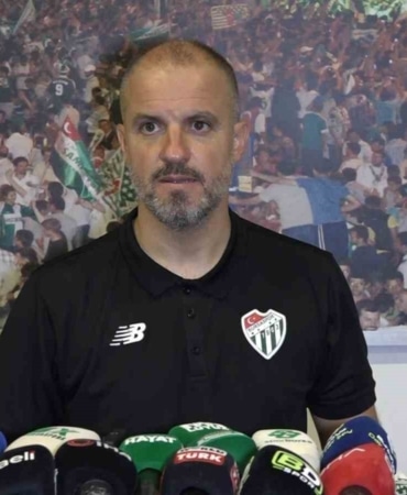 BURSASPOR TEKNİK DİREKTÖRÜ MUSTAFA ER