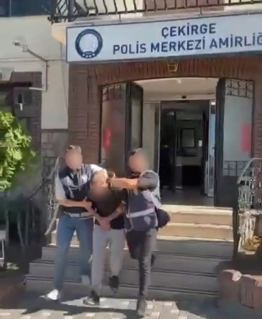 BURSA’DA HAKLARINDA KESİNLEŞMİŞ HAPİS CEZASI BULUNAN 4 ŞAHIS, POLİS EKİPLERİNİN ÇALIŞMALARI SONUCU YAKALANDI.
