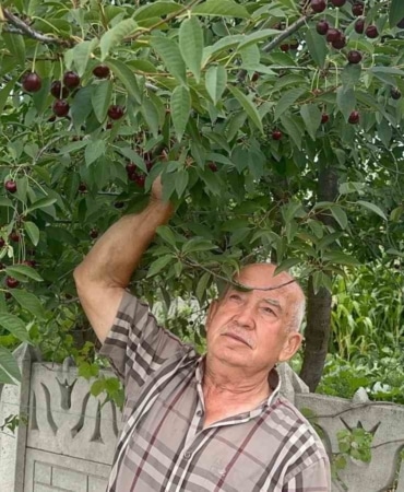 ÇİFTÇİLİK YAPAN MUSTAFA AKPINAR