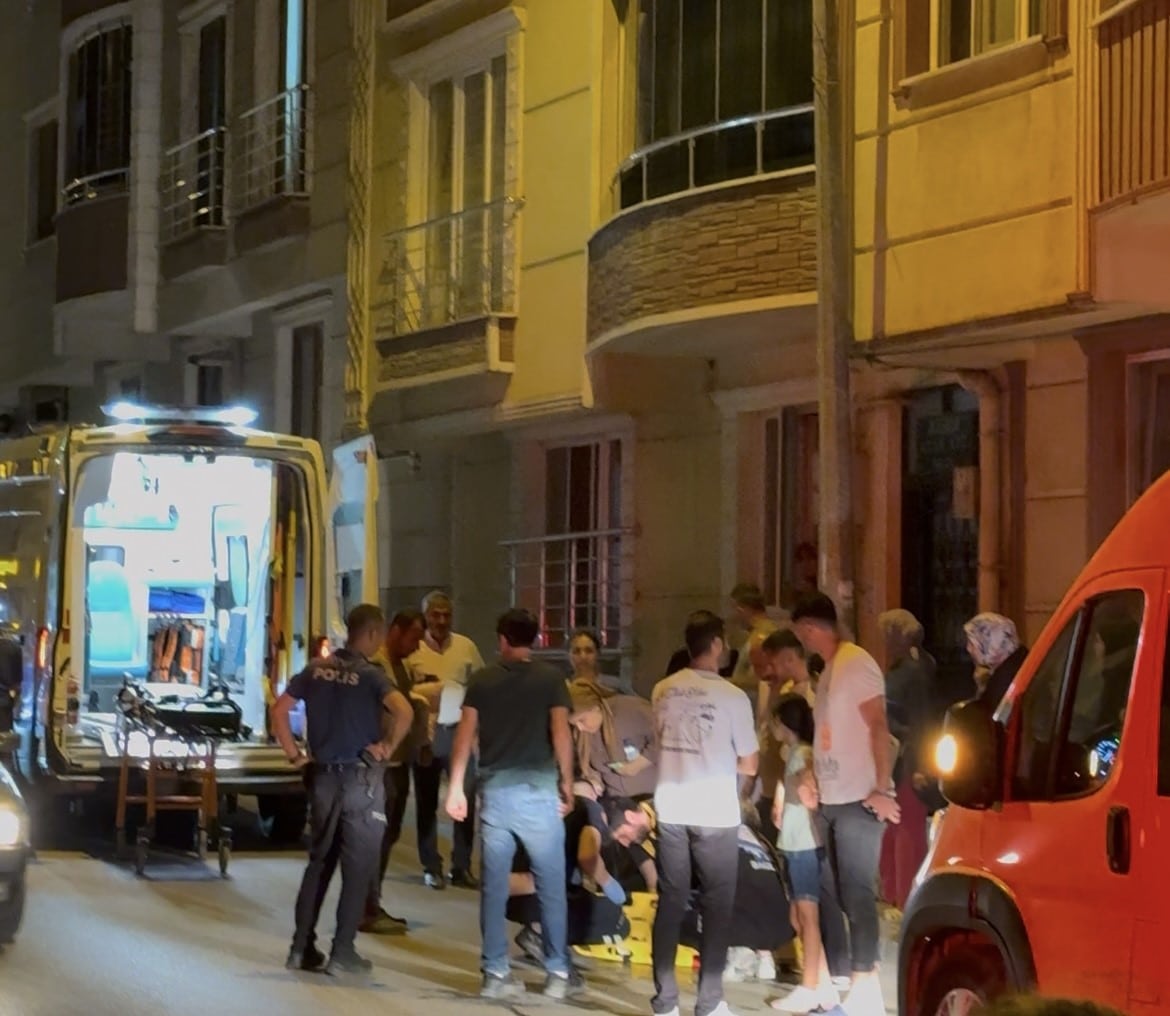 ANİDEN YOLA FIRLAYAN ÇOCUĞA TİCARİ MİNİBÜS ÇARPTI
