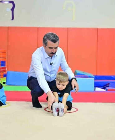 YILDIRIM BELEDİYESİ’NİN DÜZENLEDİĞİ YAZ SPOR OKULLARI, BİNLERCE ÇOCUĞU SPORLA BULUŞTURUYOR.