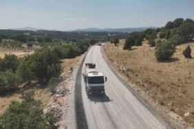 BURSA BÜYÜKŞEHİR BELEDİYESİ, 17 İLÇEDE SÜRDÜRDÜĞÜ ULAŞIM TEYAKKUZU ÇERÇEVESİNDE HARMACIK İLÇESİNDE 5 MAHALLENİN YOLLARINI YENİLEME ÇALIŞMALARINA HIZ VERDİ.
