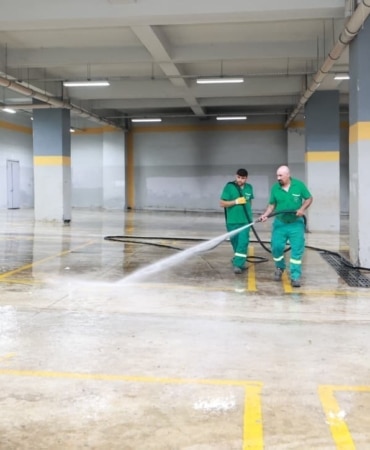 OSMANGAZİ BELEDİYESİ, VATANDAŞLARIN PAZAR ALIŞVERİŞLERİNİ TEMİZ, HİJYENİK VE SAĞLIKLI BİR ORTAMDA YAPABİLMELERİ İÇİN PAZAR ALANLARINDA TEMİZLİK ÇALIŞMALARINI ARALIKSIZ SÜRDÜRMEYE DEVAM EDİYOR.