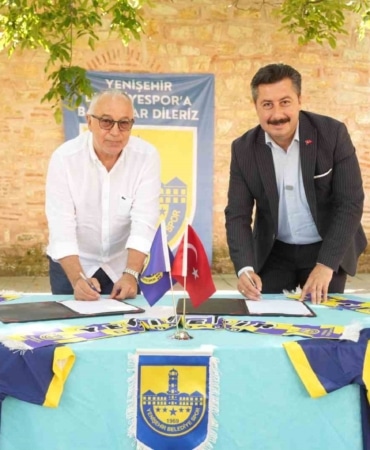 BU YIL PROFESYONELLİĞE GEÇİŞ LİGİ (PGL)'NDE MÜCADELE EDECEK OLAN YENİŞEHİR BELEDİYESPOR, YENİ SEZON ÖNCESİNDEKİ YAPILANMASINI SÜRDÜRÜYOR.