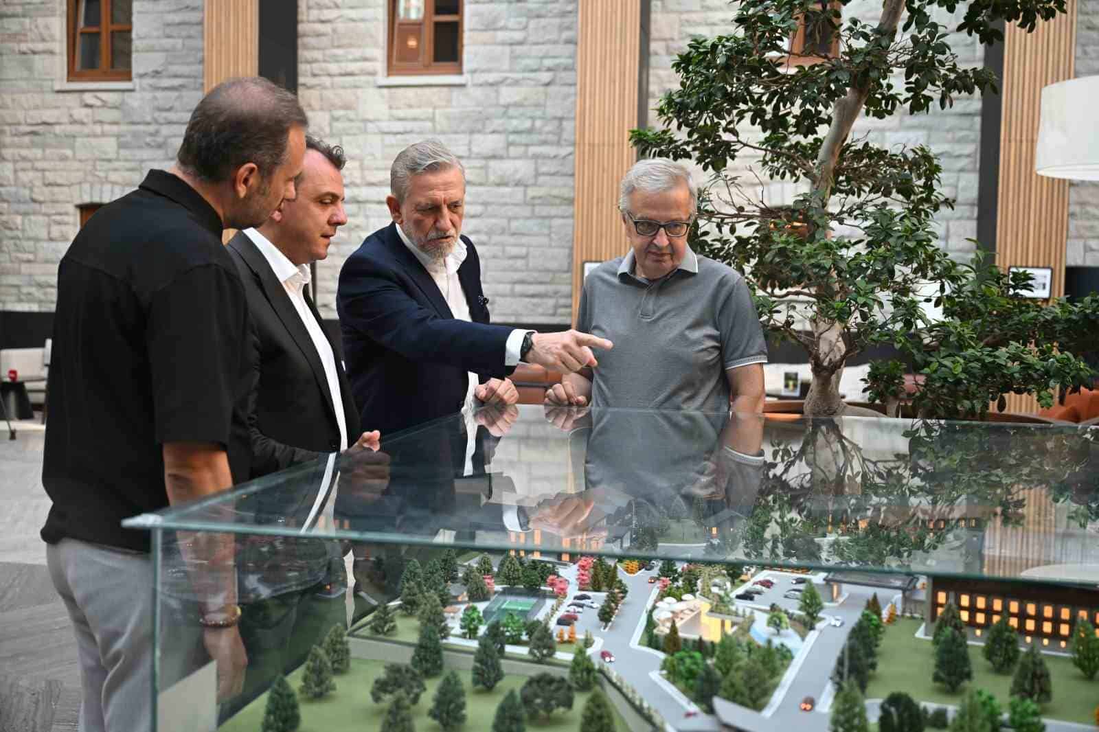 BURSA TİCARET VE SANAYİ ODASI (BTSO) YÖNETİM KURULU BAŞKANI İBRAHİM BURKAY, ULUDAĞ KİRAZLIYAYLA SANATORYUMU’NU KÜRESEL BİR VİZYONLA BURSA BUSİNESS SCHOOL’A DÖNÜŞTÜRDÜKLERİNİ SÖYLEDİ. BURKAY, AJANS TEMSİLCİLERİYLE İŞ OKULUNDA BİRARAYA GELDİ.