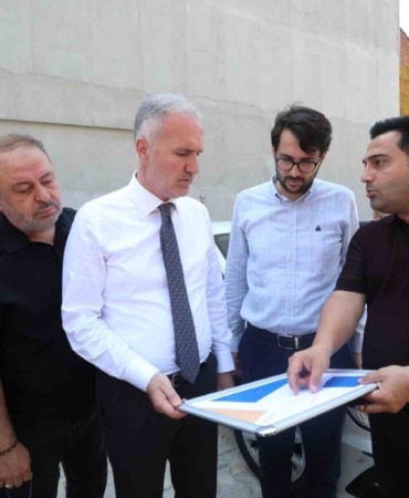 İNEGÖL BELEDİYESİ, ORHANİYE MAHALLESİ TÜRKER VE HATAY SOKAKLAR ARASINDA KALAN BÖLGEDE 3 PARSELDE YAPTIĞI KAMULAŞTIRMALARLA 16 ARAÇLIK OTOPARK OLUŞTURDU.