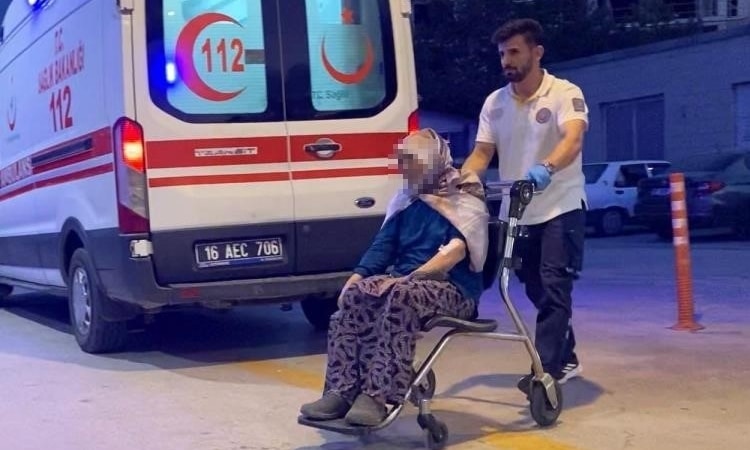 BURSA’DA KORKUTAN YANGIN YANGINDA MAHSUR KALAN KADIN VE ENGELLİ KIZ KURTARILDI